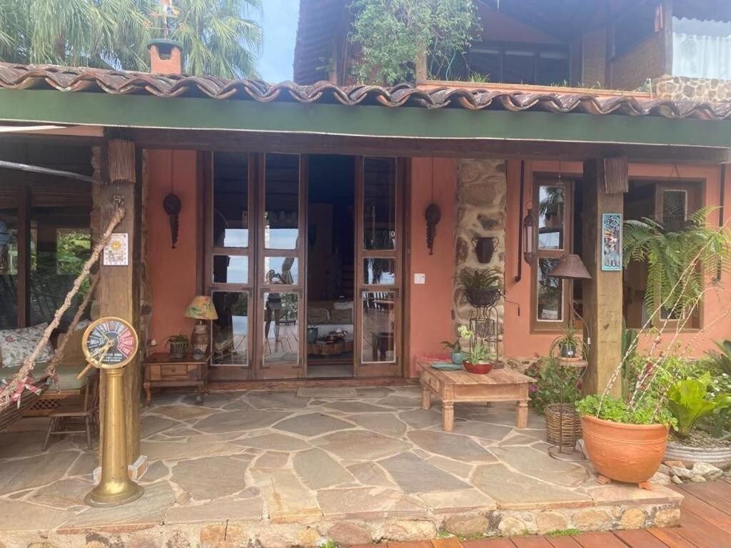 Belíssima casa em Ilhabela