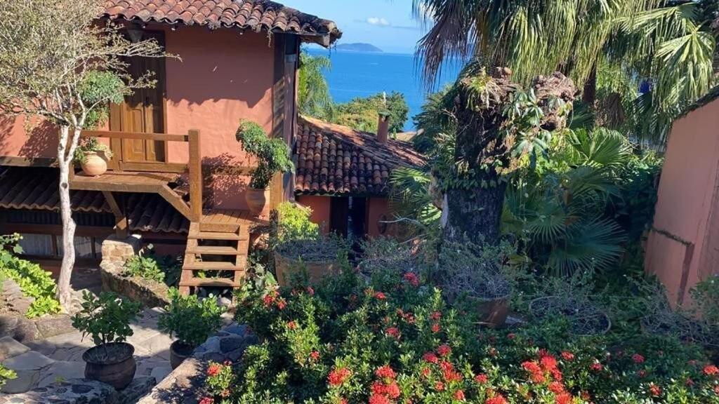 Belíssima casa em Ilhabela