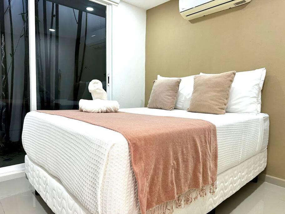 Beautiful Loft in Downtown steps from ADO Station by Solmar Rentals