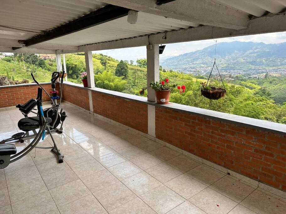 Villa Mercy, finca con jacuzzi cerca a Pereira