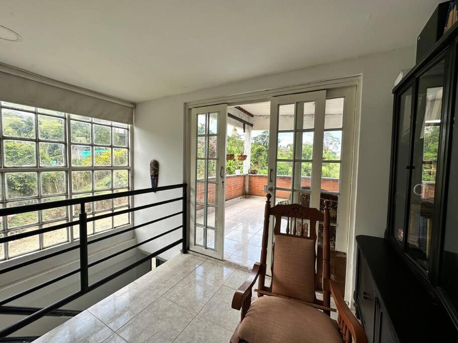 Villa Mercy, finca con jacuzzi cerca a Pereira