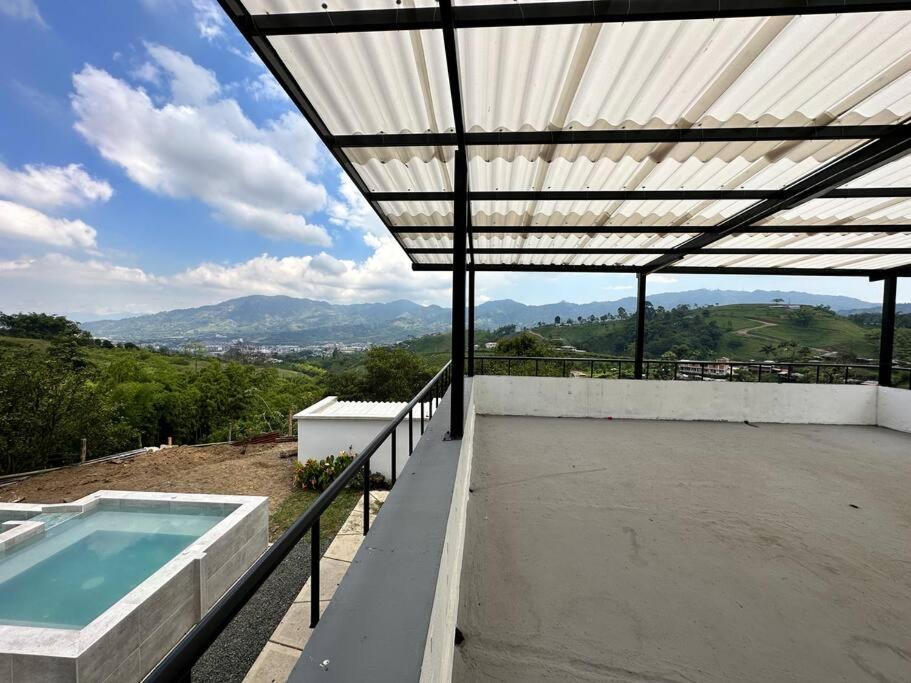 Villa Mercy, finca con jacuzzi cerca a Pereira