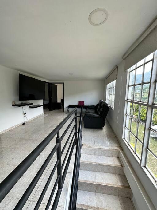 Villa Mercy, finca con jacuzzi cerca a Pereira