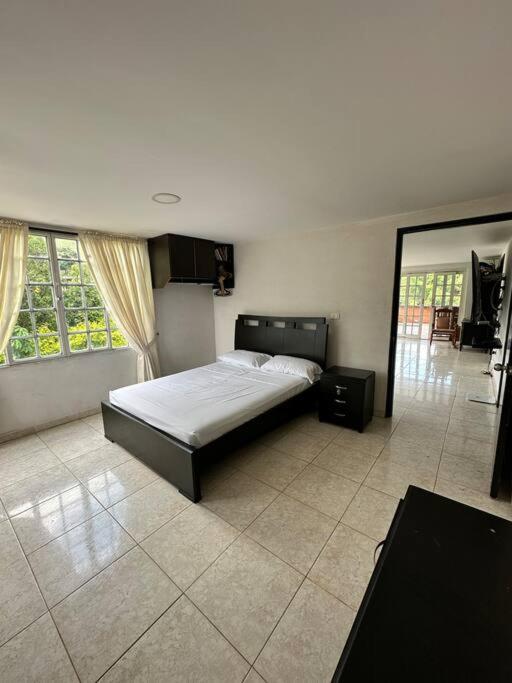 Villa Mercy, finca con jacuzzi cerca a Pereira