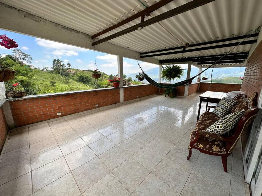 Villa Mercy, finca con jacuzzi cerca a Pereira