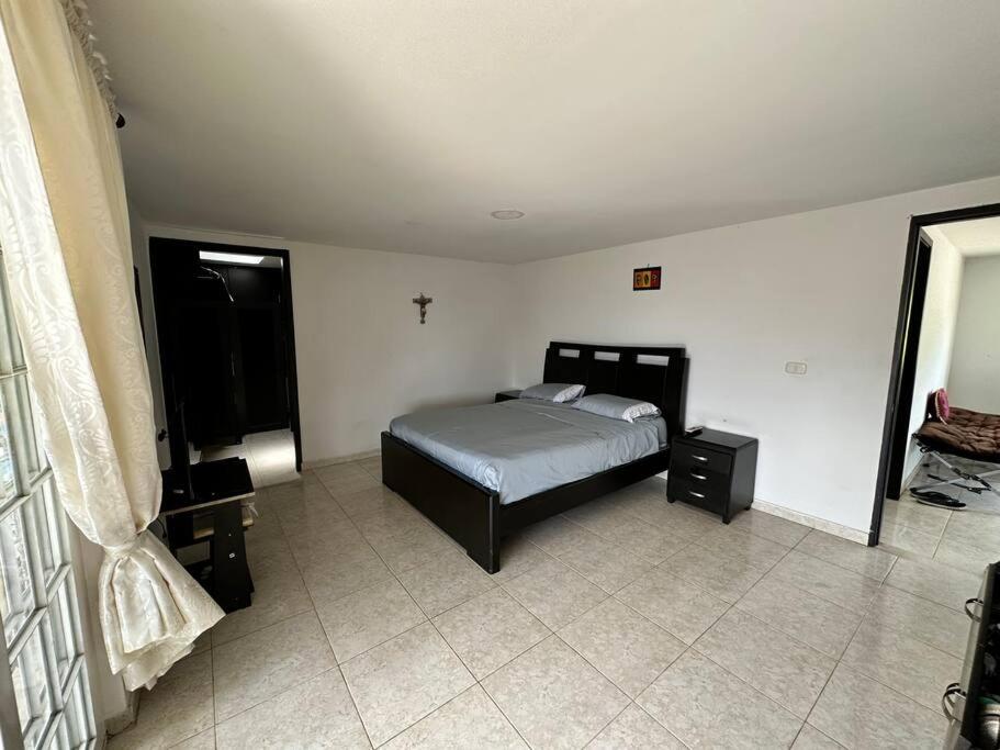 Villa Mercy, finca con jacuzzi cerca a Pereira