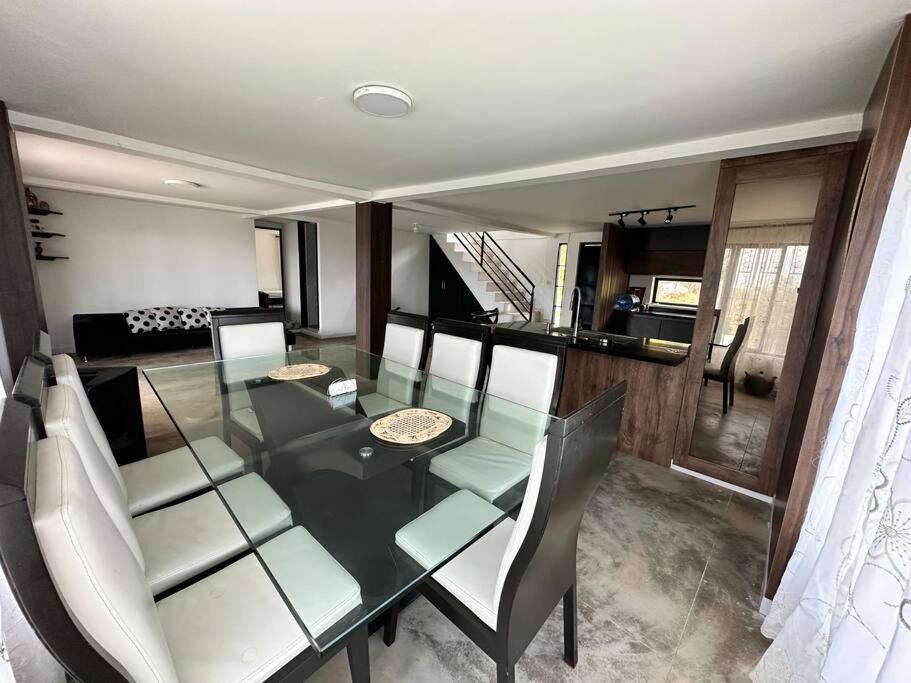 Villa Mercy, finca con jacuzzi cerca a Pereira