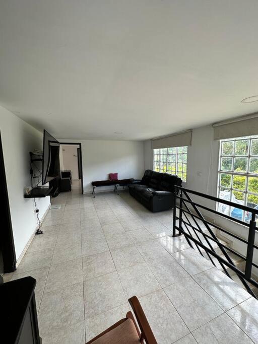 Villa Mercy, finca con jacuzzi cerca a Pereira