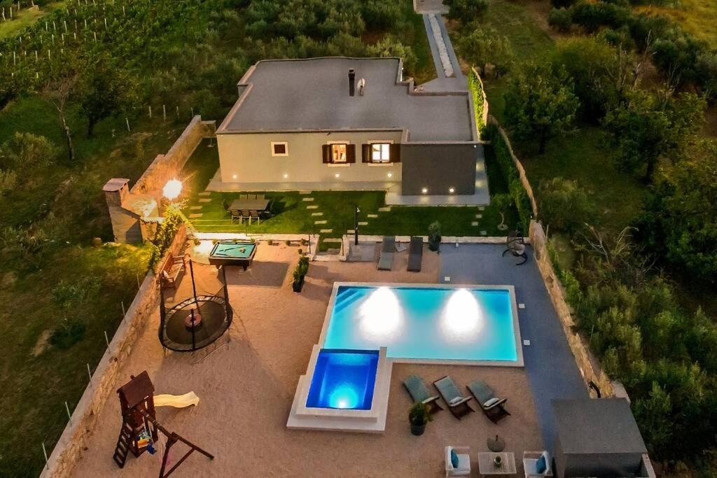 Luxury Villa,private pool, sauna,Jacuzzi,near Split
