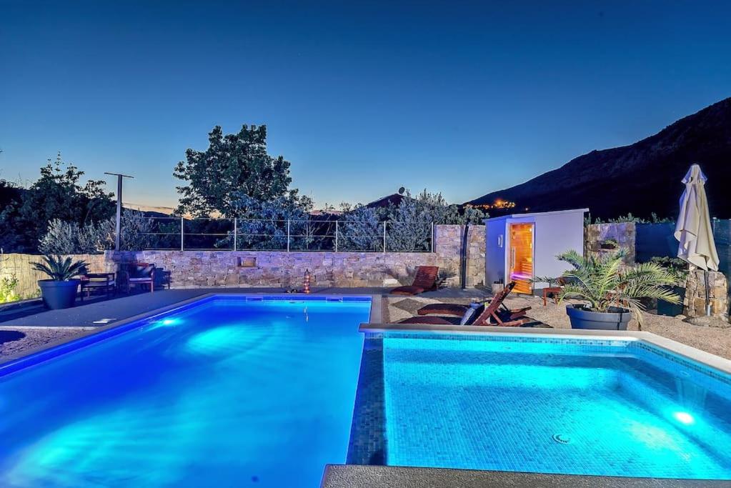 Luxury Villa,private pool, sauna,Jacuzzi,near Split