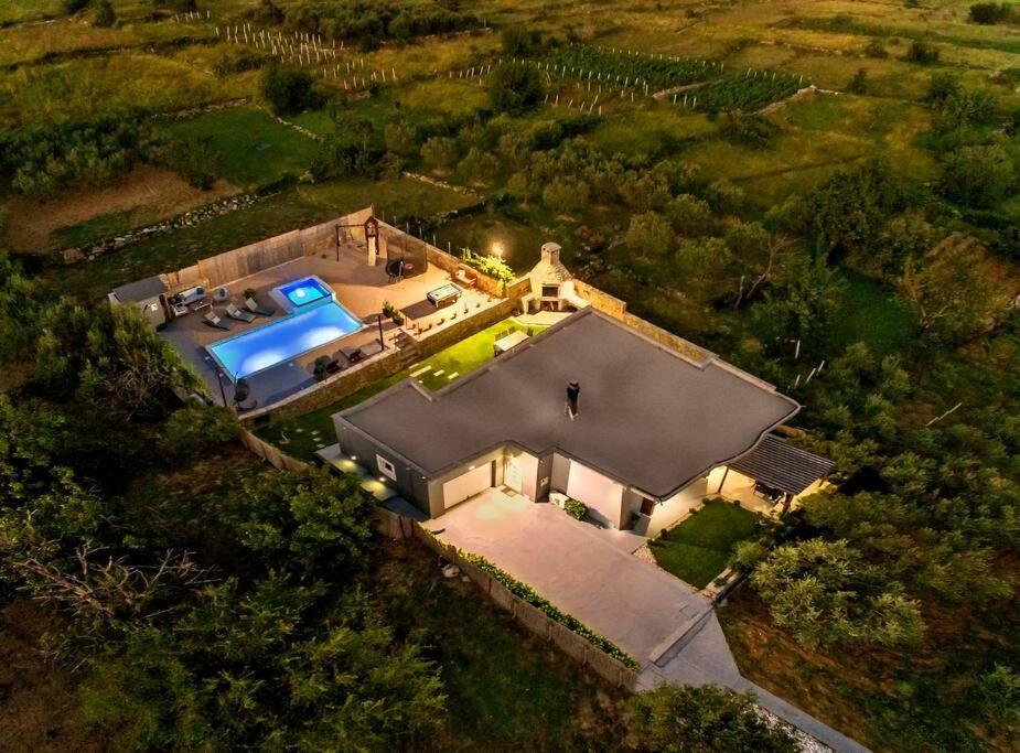 Luxury Villa,private pool, sauna,Jacuzzi,near Split