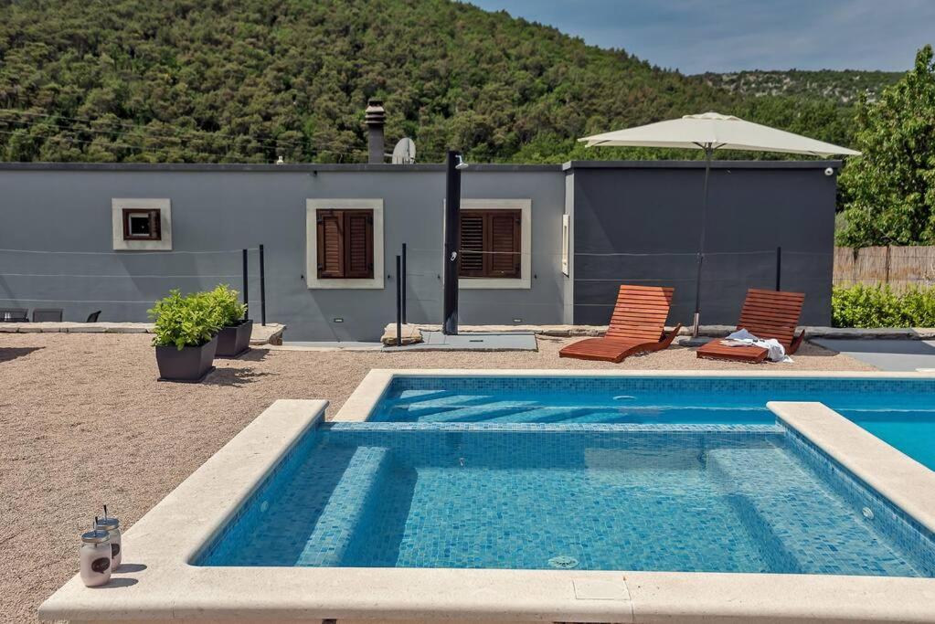 Luxury Villa,private pool, sauna,Jacuzzi,near Split