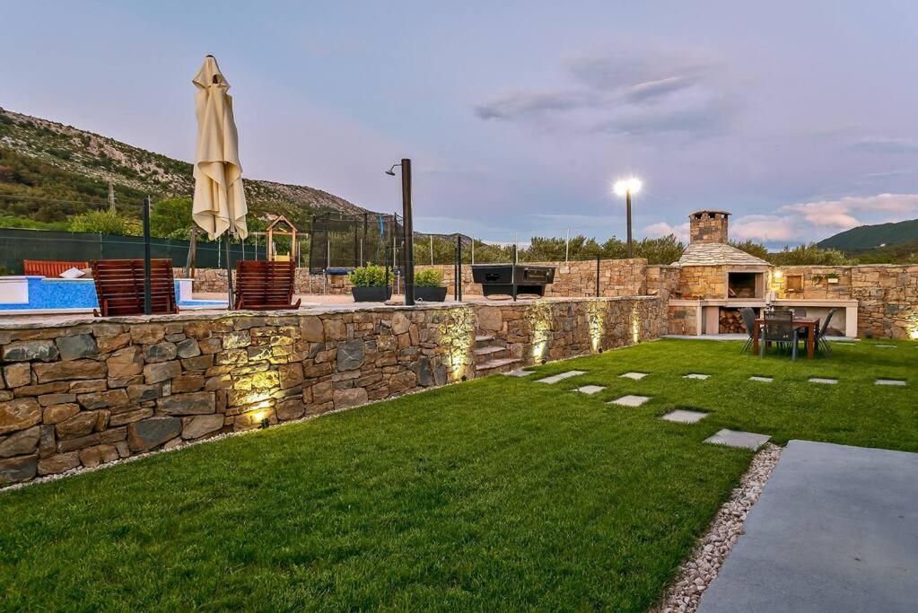 Luxury Villa,private pool, sauna,Jacuzzi,near Split