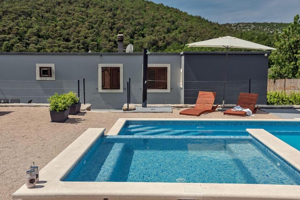 Luxury Villa,private pool, sauna,Jacuzzi,near Split