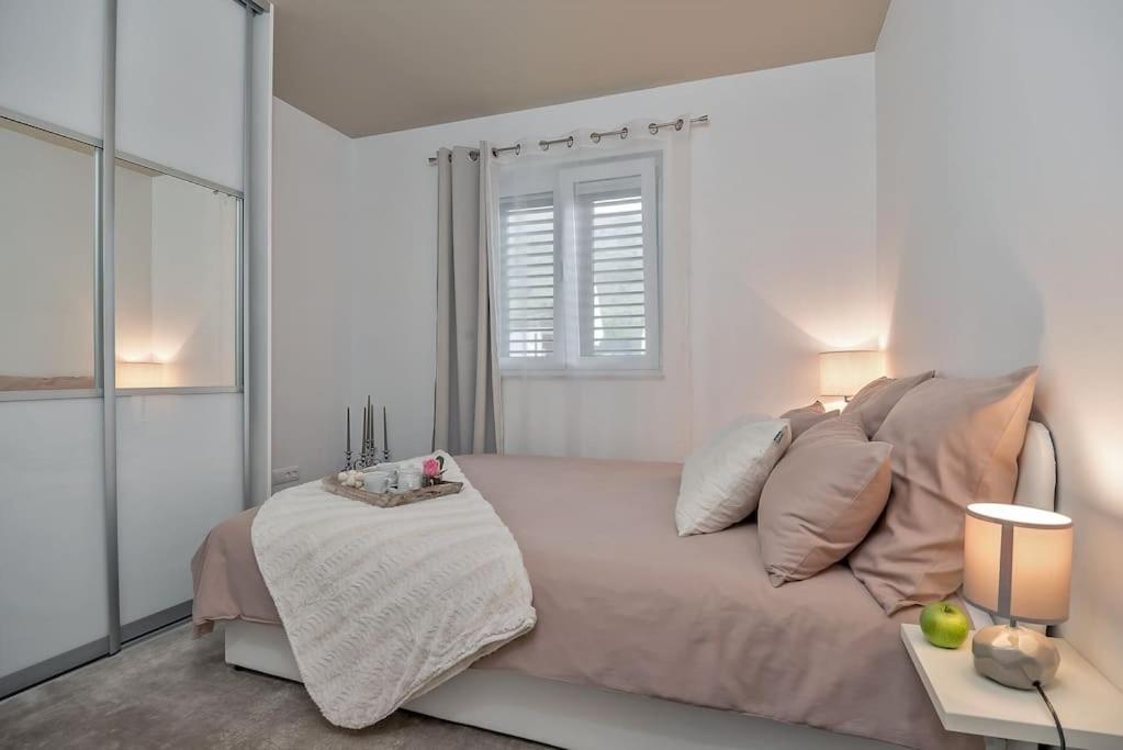 Luxury Villa,private pool, sauna,Jacuzzi,near Split