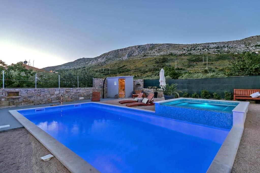 Luxury Villa,private pool, sauna,Jacuzzi,near Split