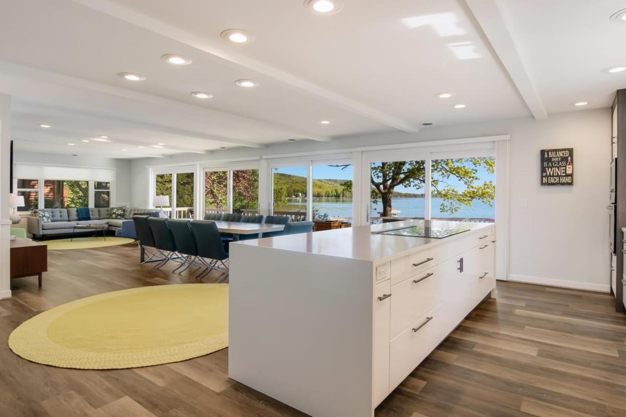 Big Glen Lakefront in Glen Arbor