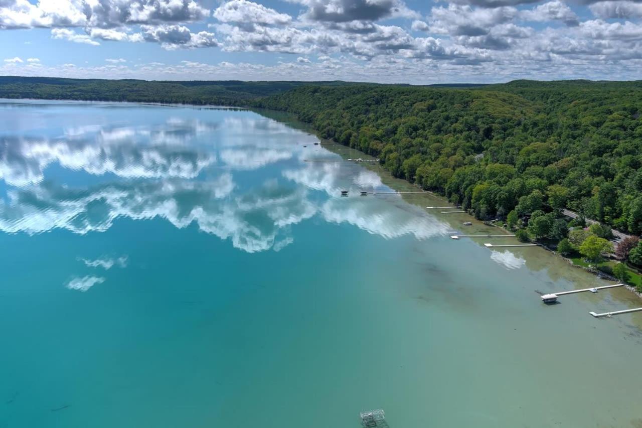 Big Glen Lakefront in Glen Arbor