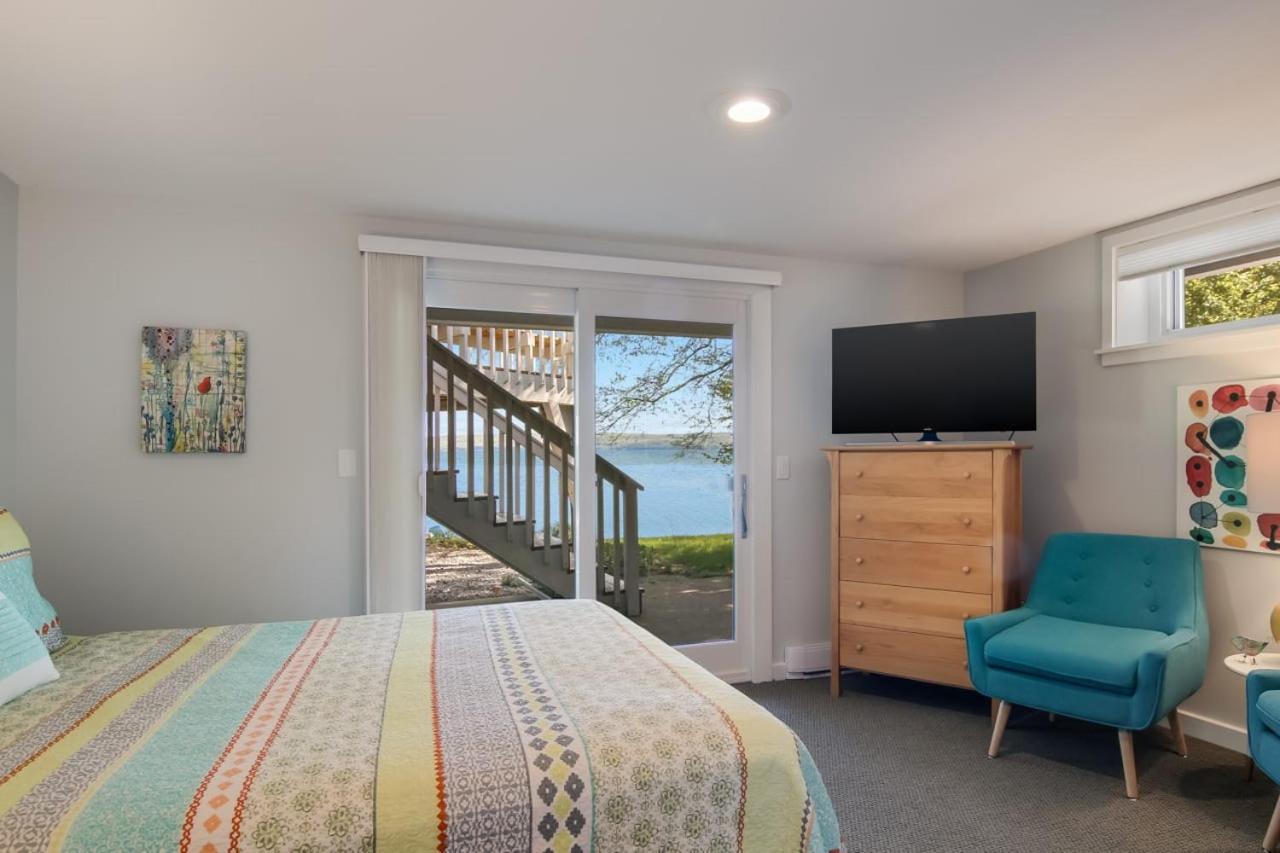 Big Glen Lakefront in Glen Arbor