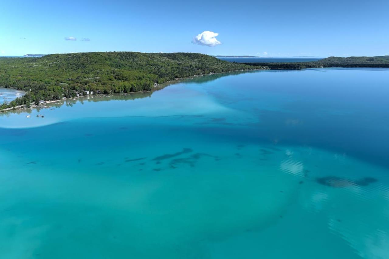Big Glen Lakefront in Glen Arbor