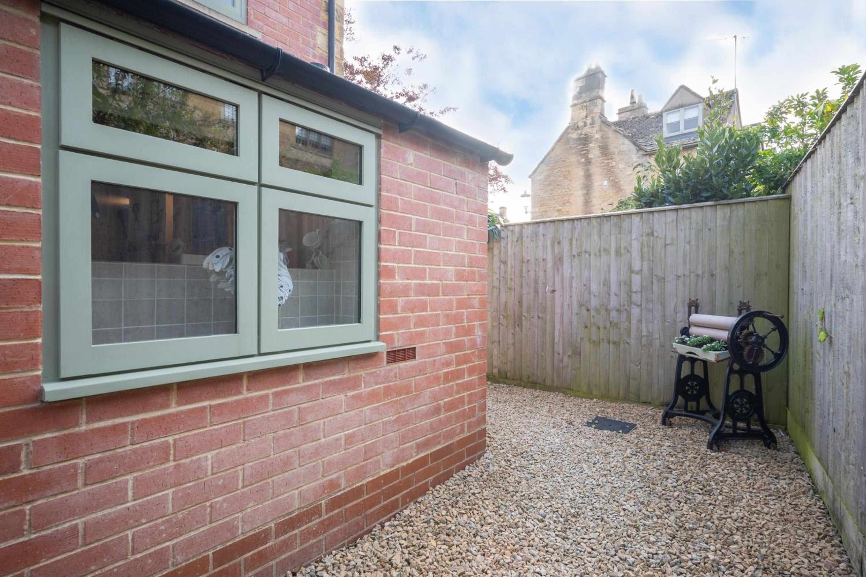 Crafty Cottage