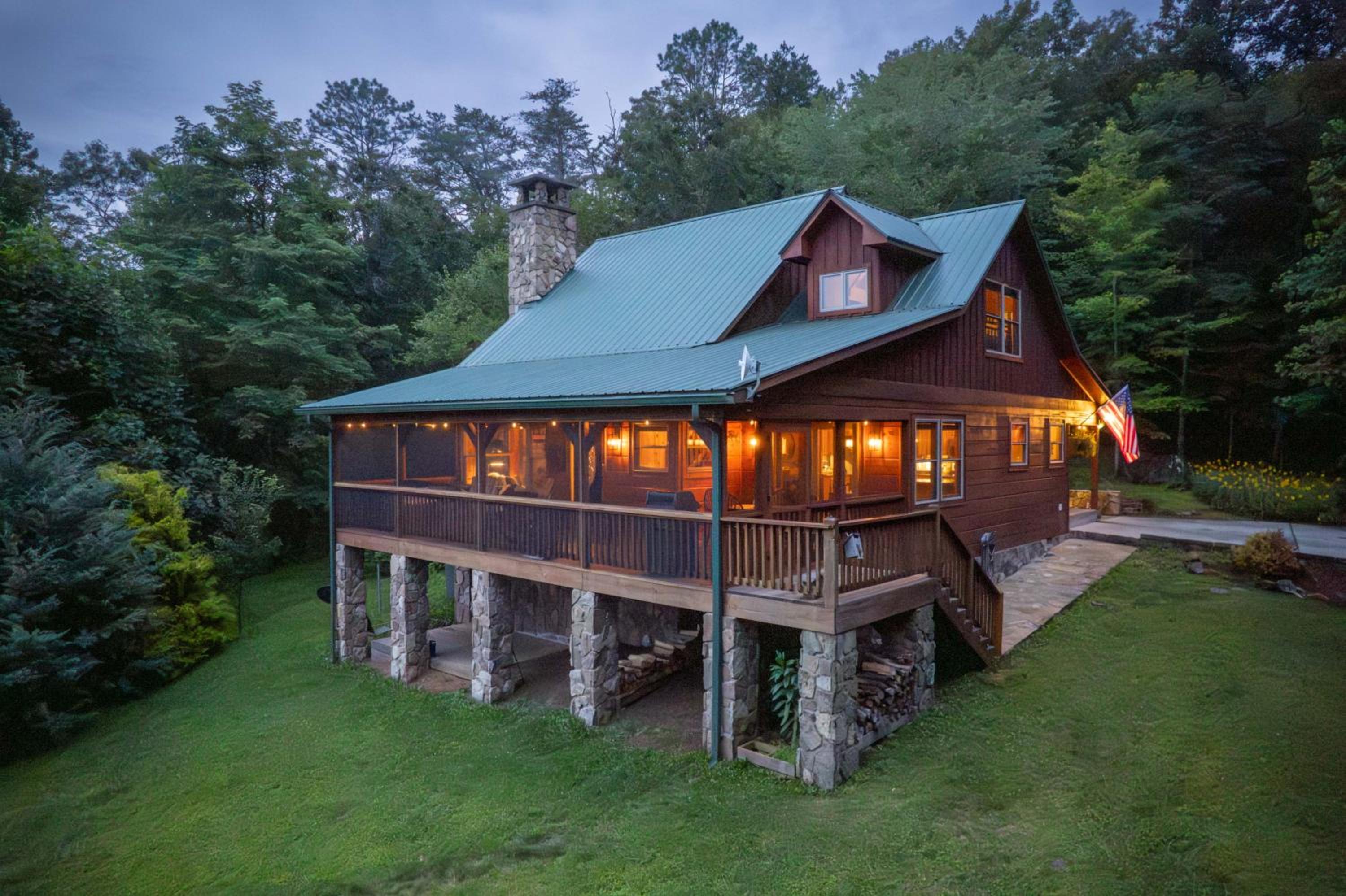 Hotel Holiday Sale-cabin In Sylva Wcuwififireplace! - Image 1