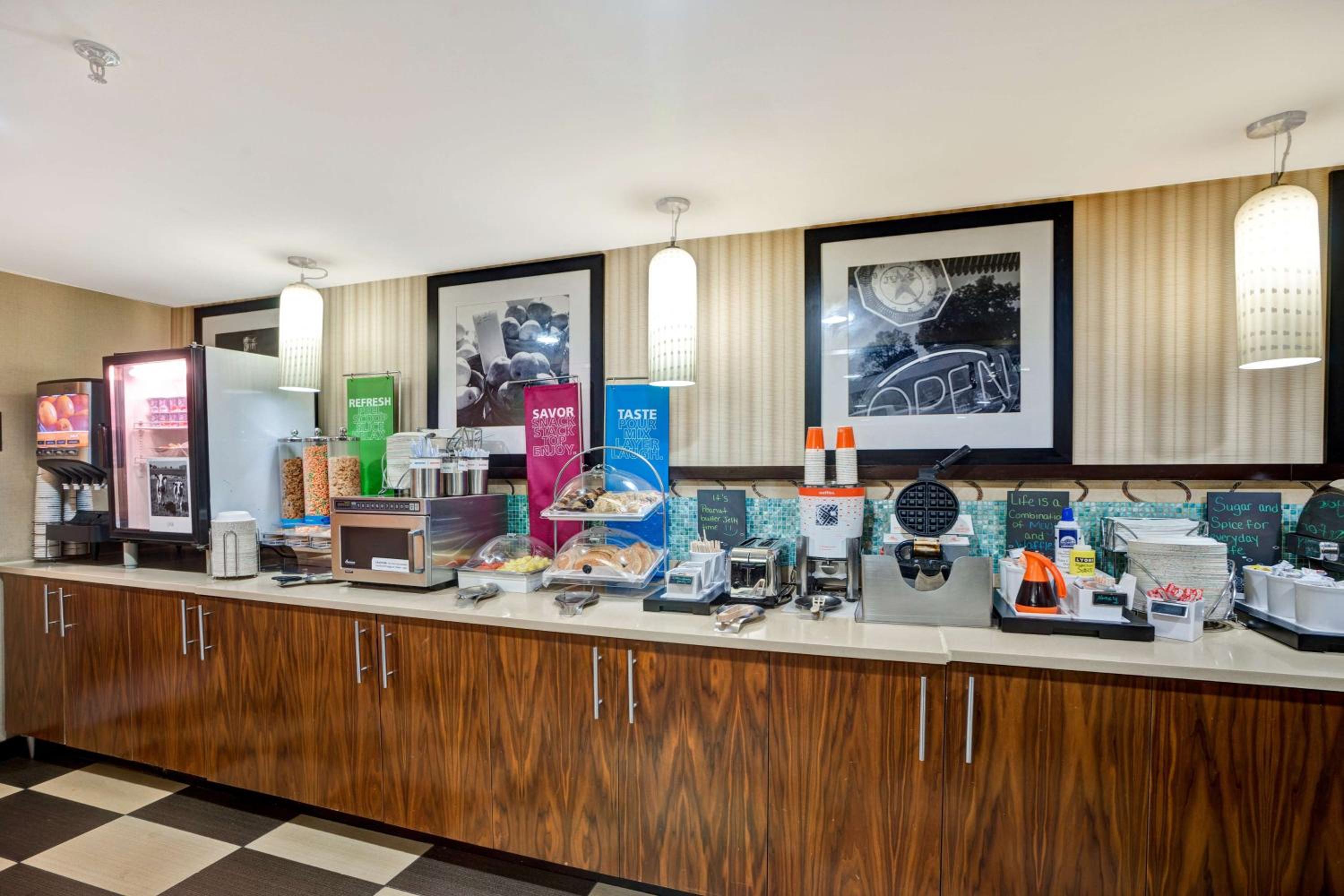 Milford Vacations - Hampton Inn by Hilton Milford - Property Image 31