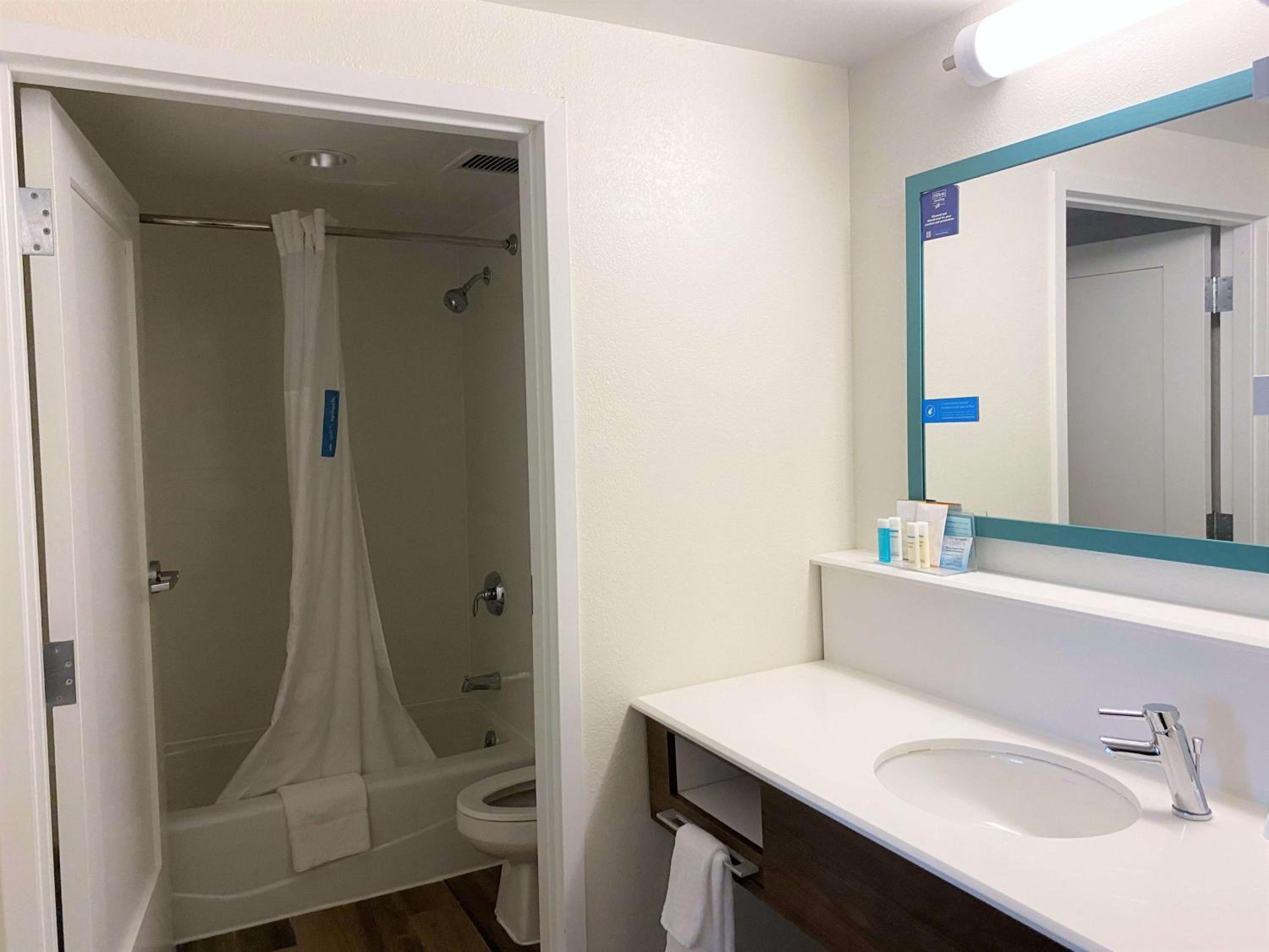 Milford Vacations - Hampton Inn by Hilton Milford - Property Image 12