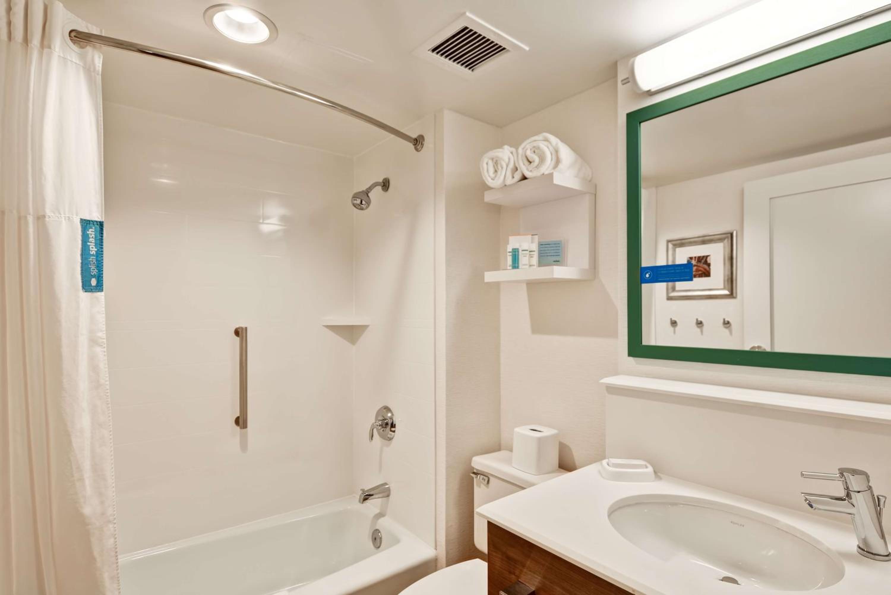 Milford Vacations - Hampton Inn by Hilton Milford - Property Image 8