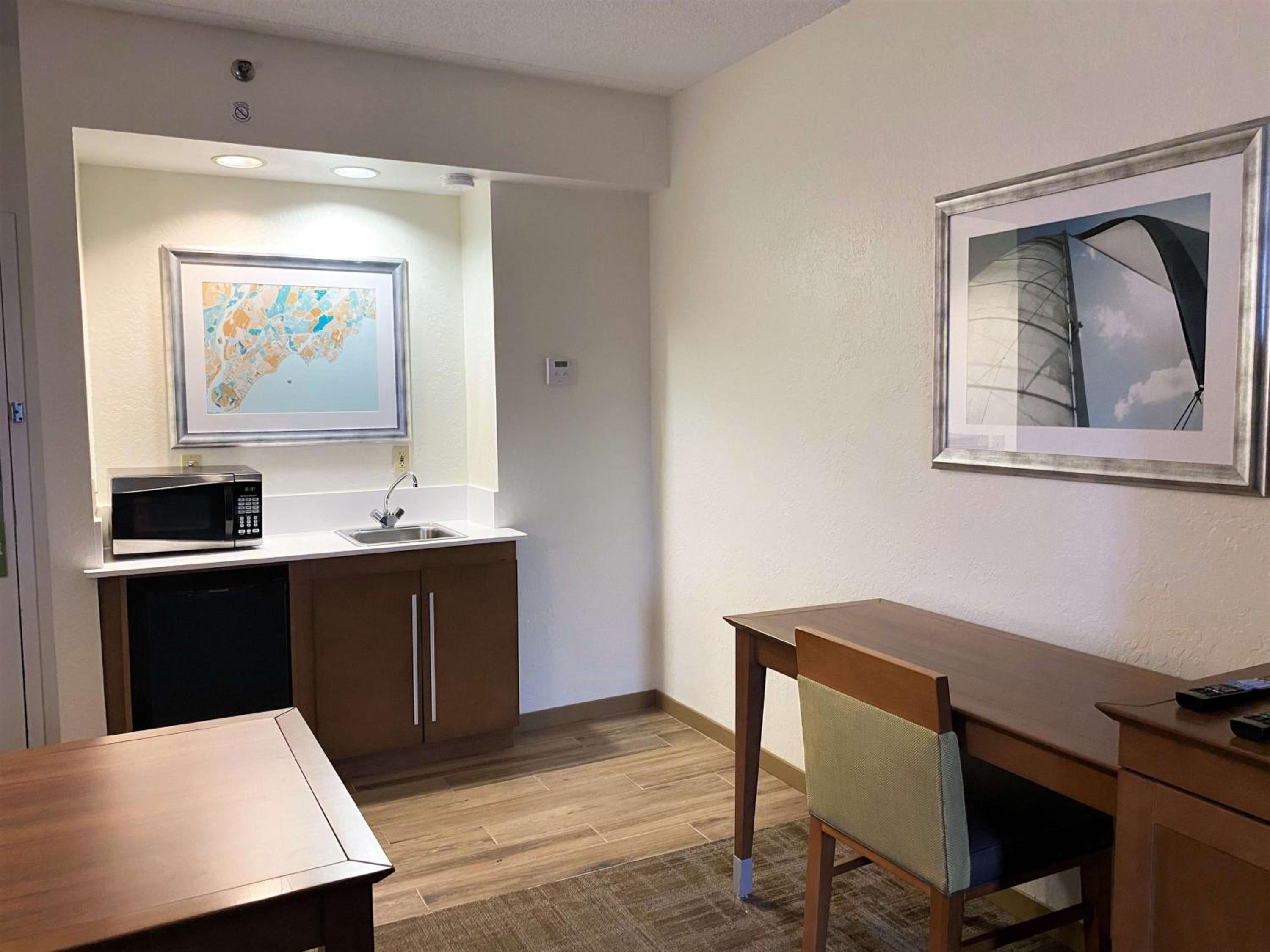 Milford Vacations - Hampton Inn by Hilton Milford - Property Image 13