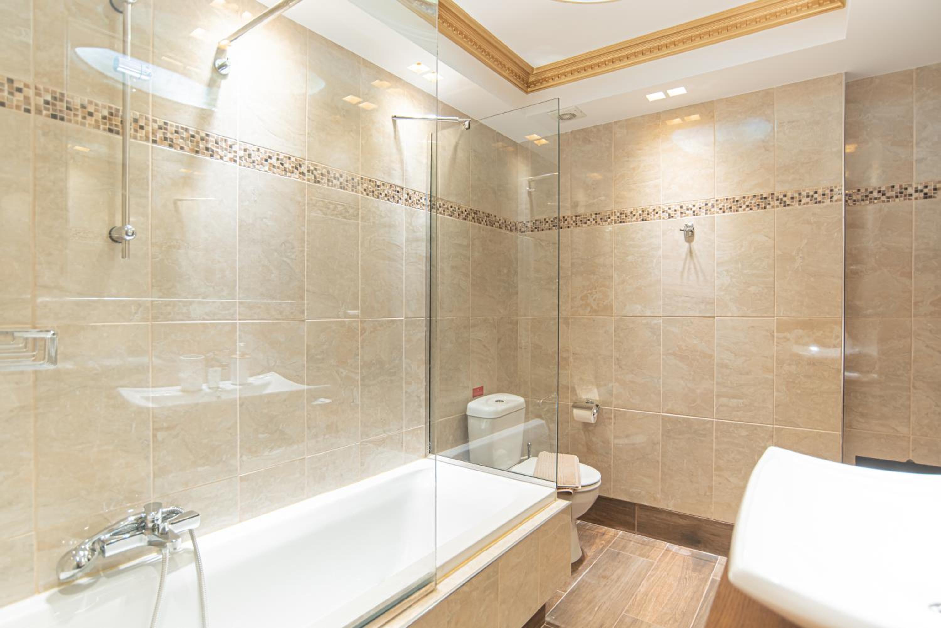 Luxury Central Apartment