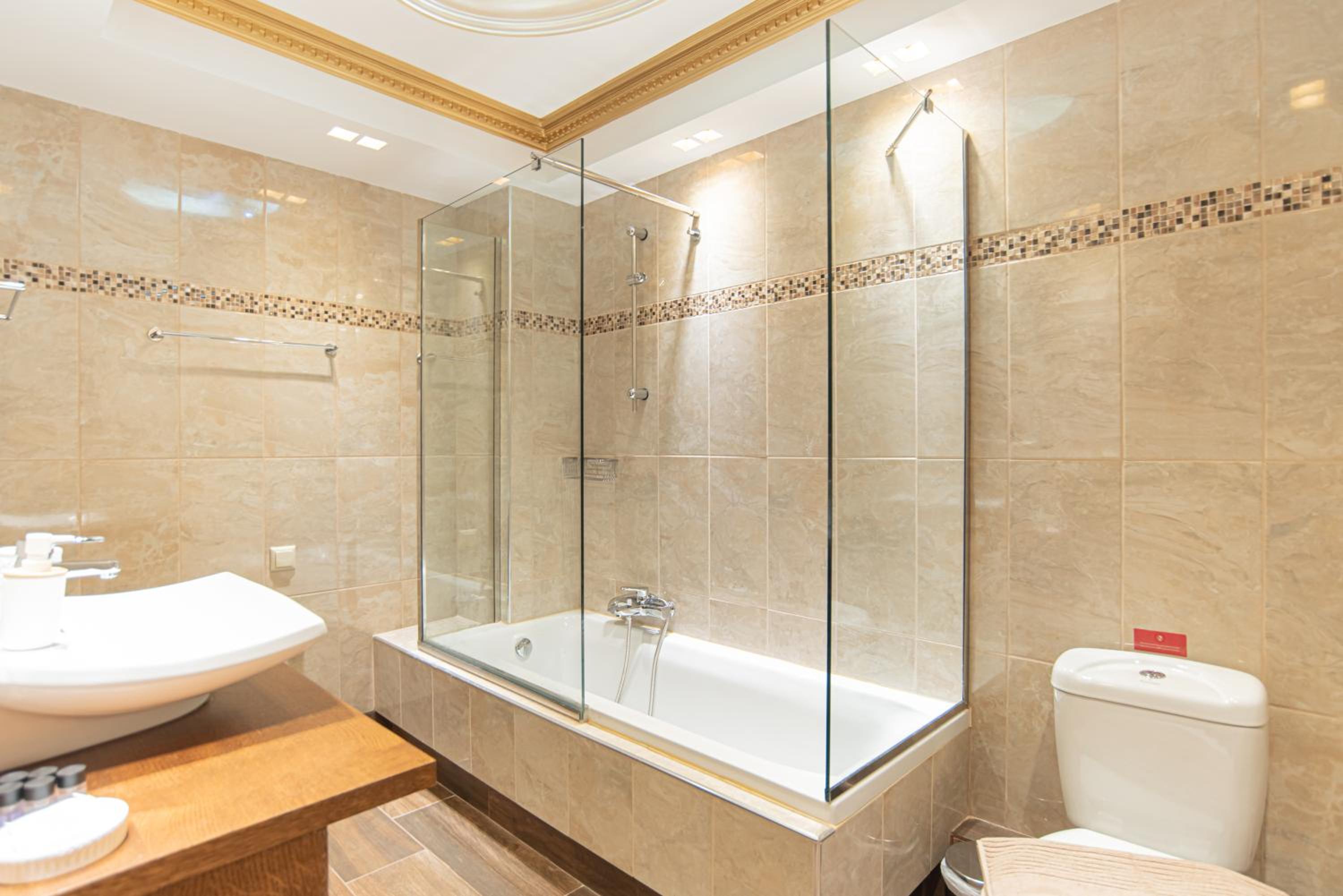 Luxury Central Apartment
