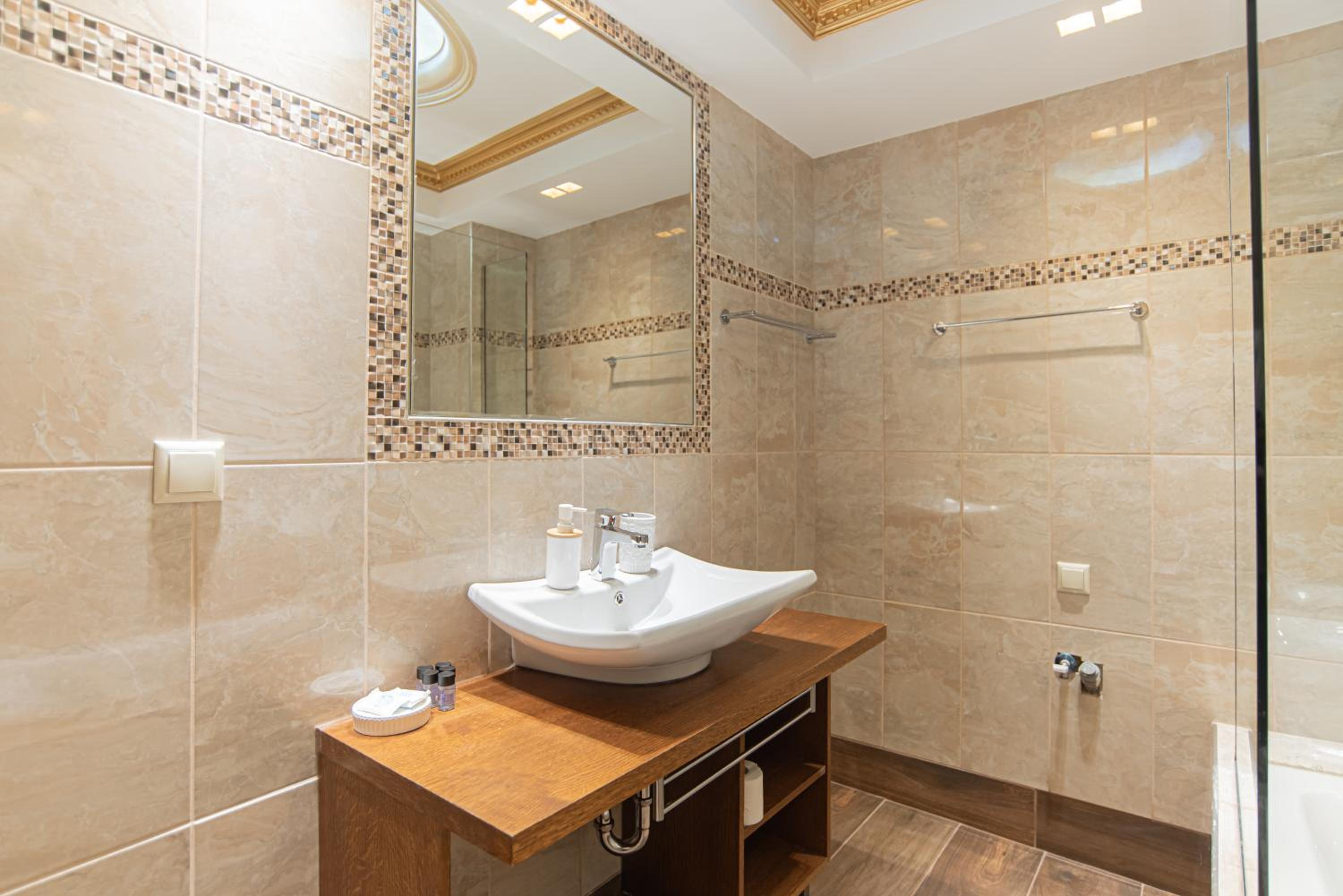 Luxury Central Apartment