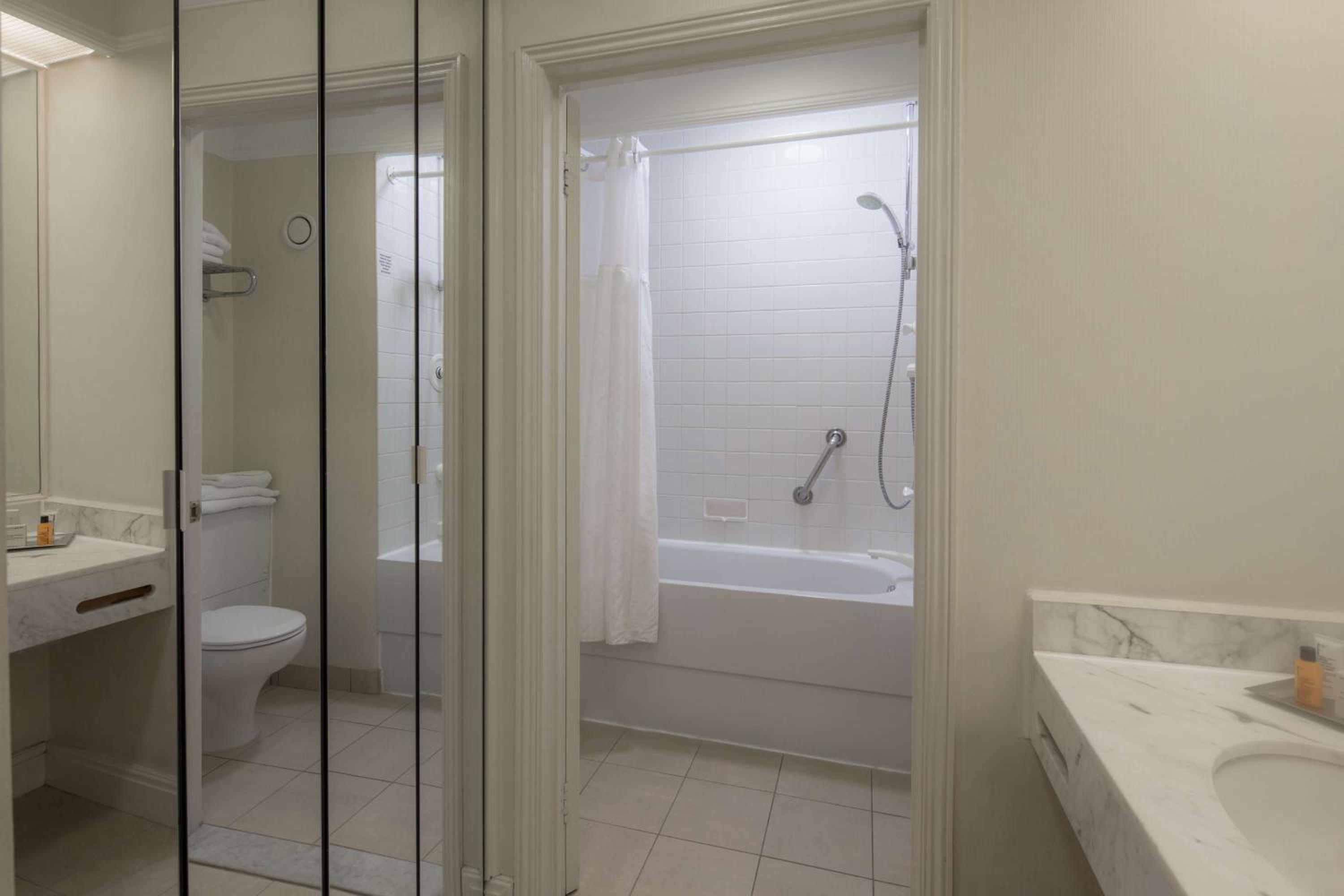 Leicester Vacations - Hilton Leicester Hotel - Property Image 3