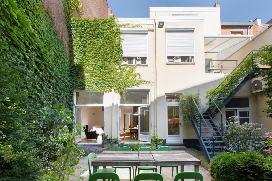 Pauline Loveling apartment with quiet garden and 2 bathrooms