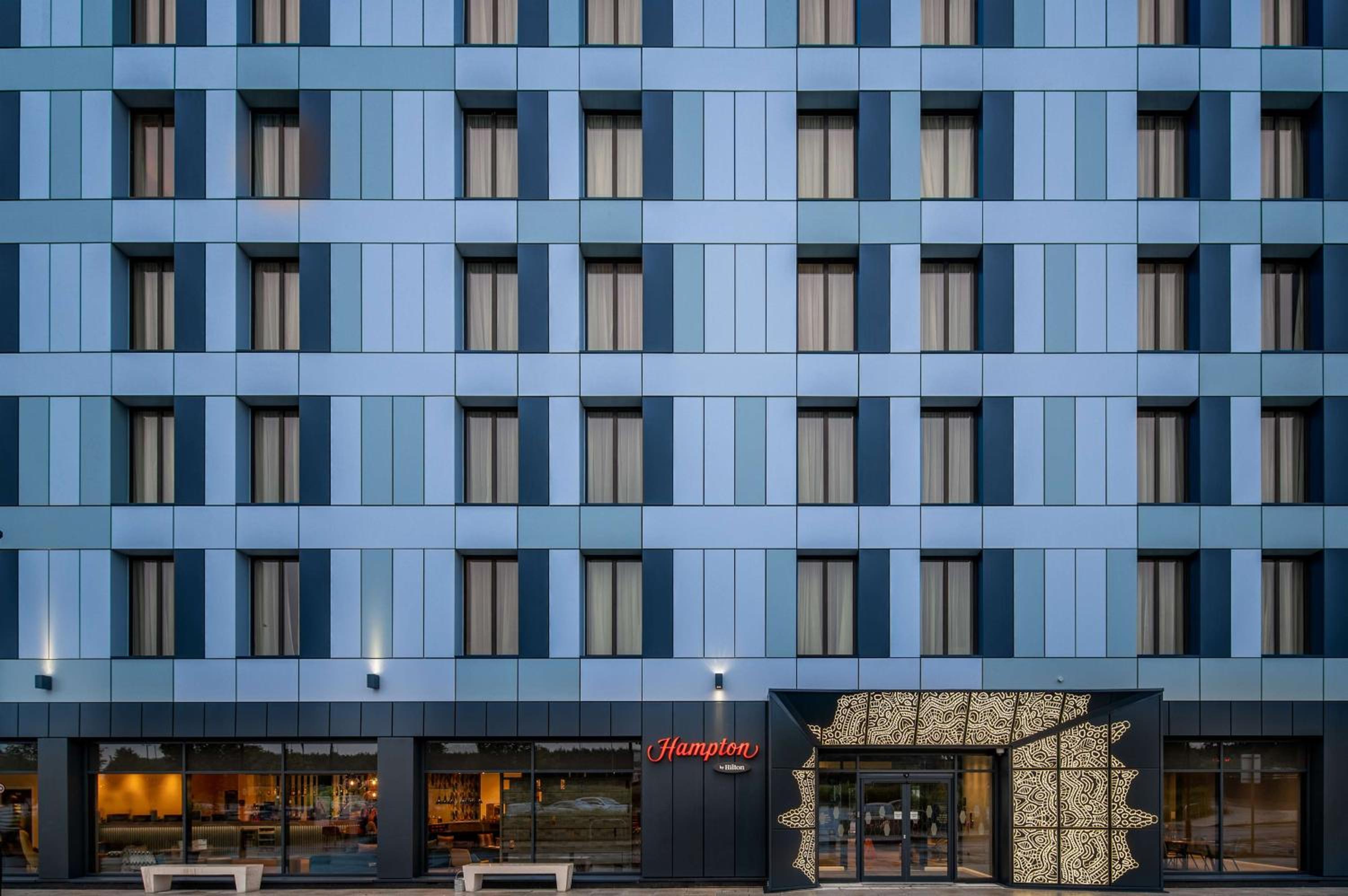 High Wycombe Vacations - Hampton by Hilton High Wycombe - Property Image 3