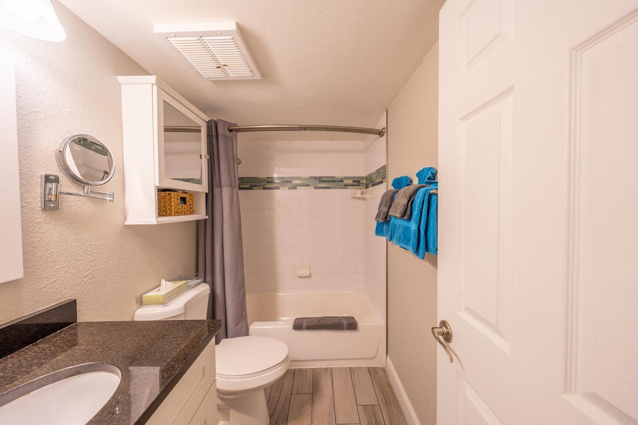Condo On The Beach - Heated Pool - Self Check-in view 5