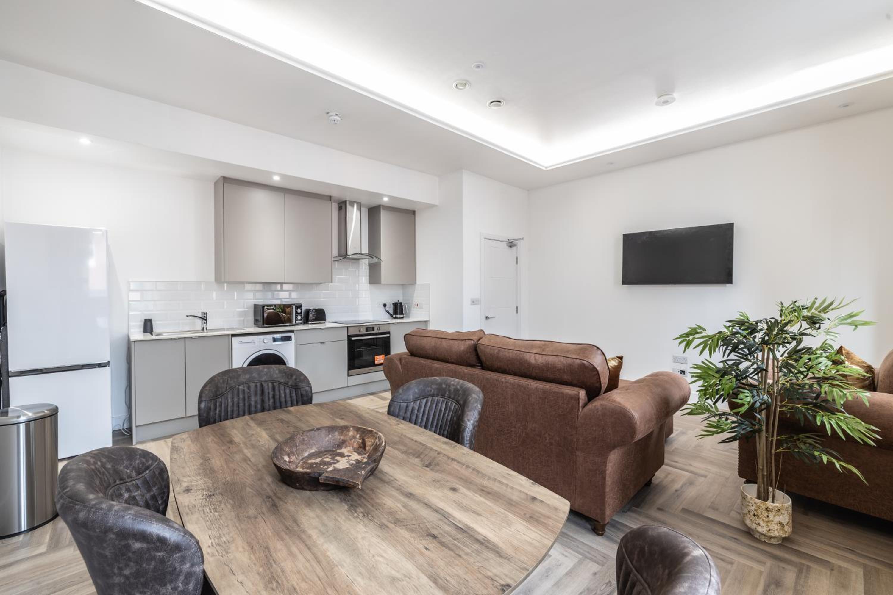Luxury 2 Bed Apartment In The City Centre With Free Gym By The Pocklington - The Ceremonial Suite