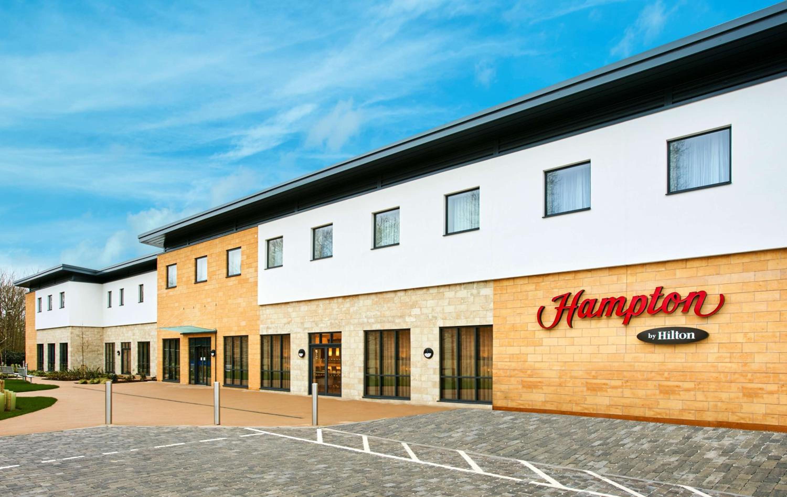 Hotel Hampton by Hilton Oxford - Image 1