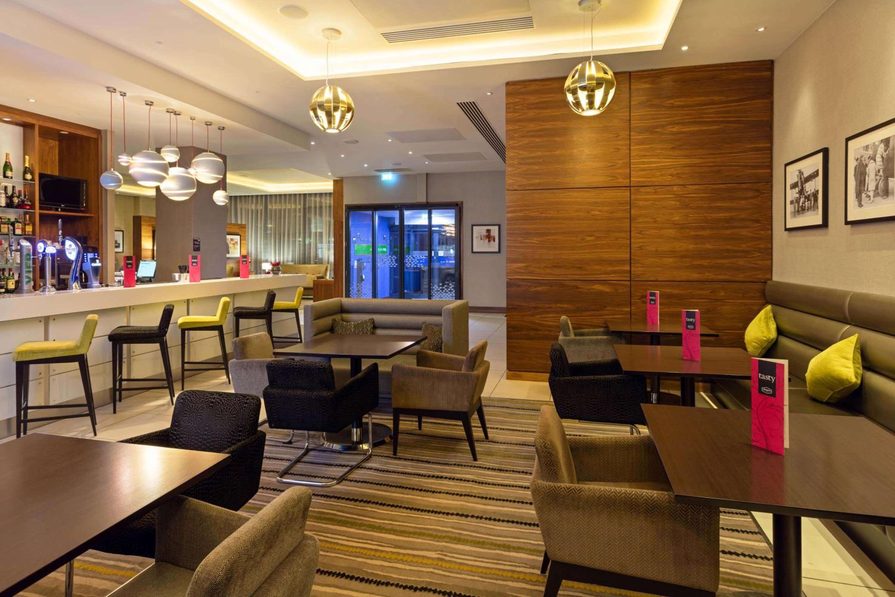 Croydon Vacations - Hampton by Hilton London Croydon - Property Image 9