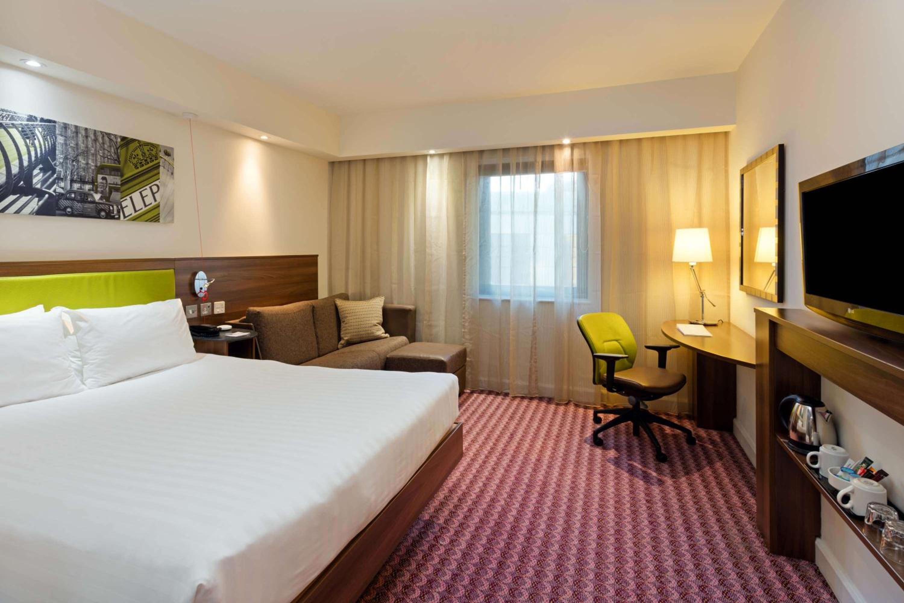 Croydon Vacations - Hampton by Hilton London Croydon - Property Image 4