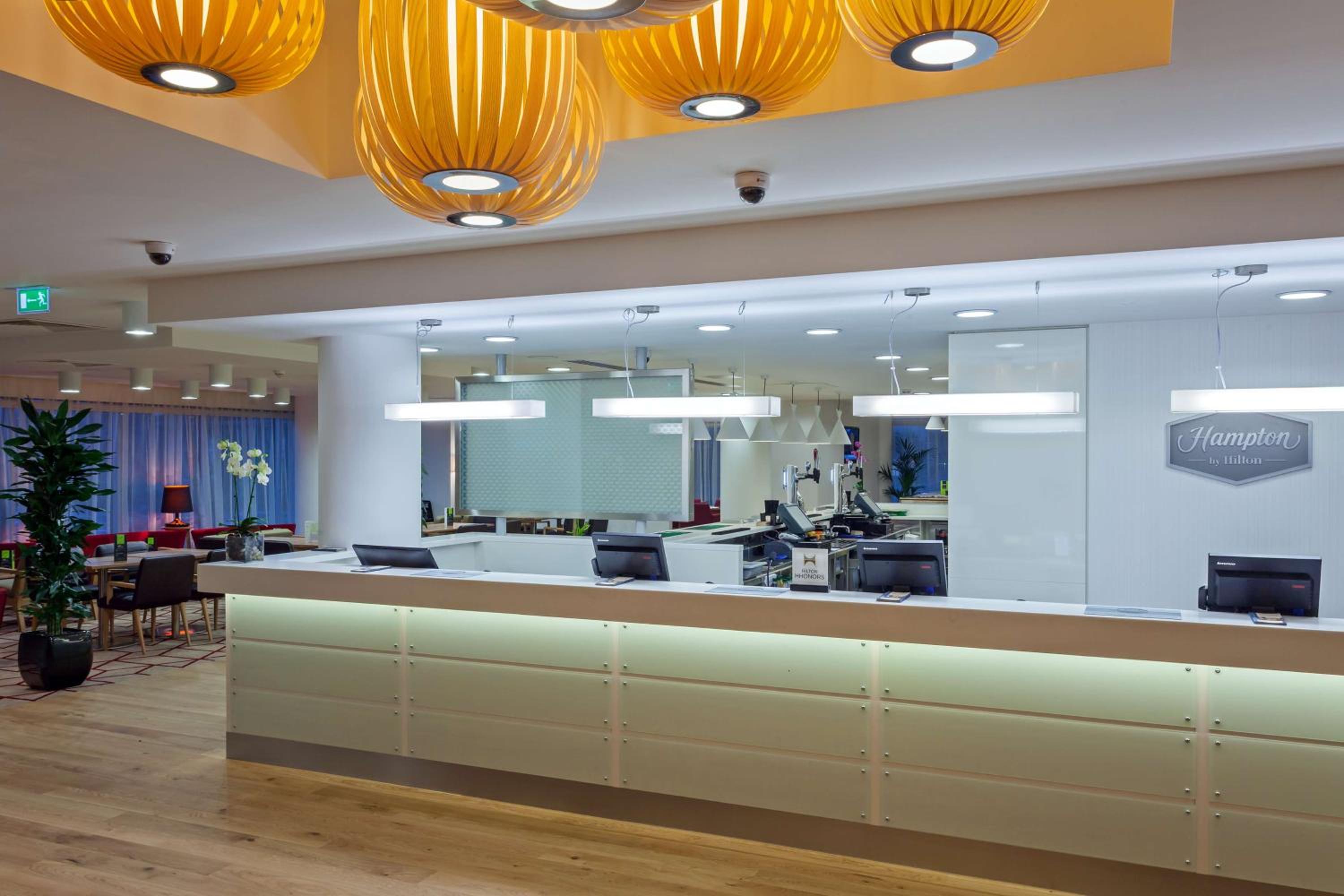 Horley Vacations - Hampton by Hilton London Gatwick Airport - Property Image 3