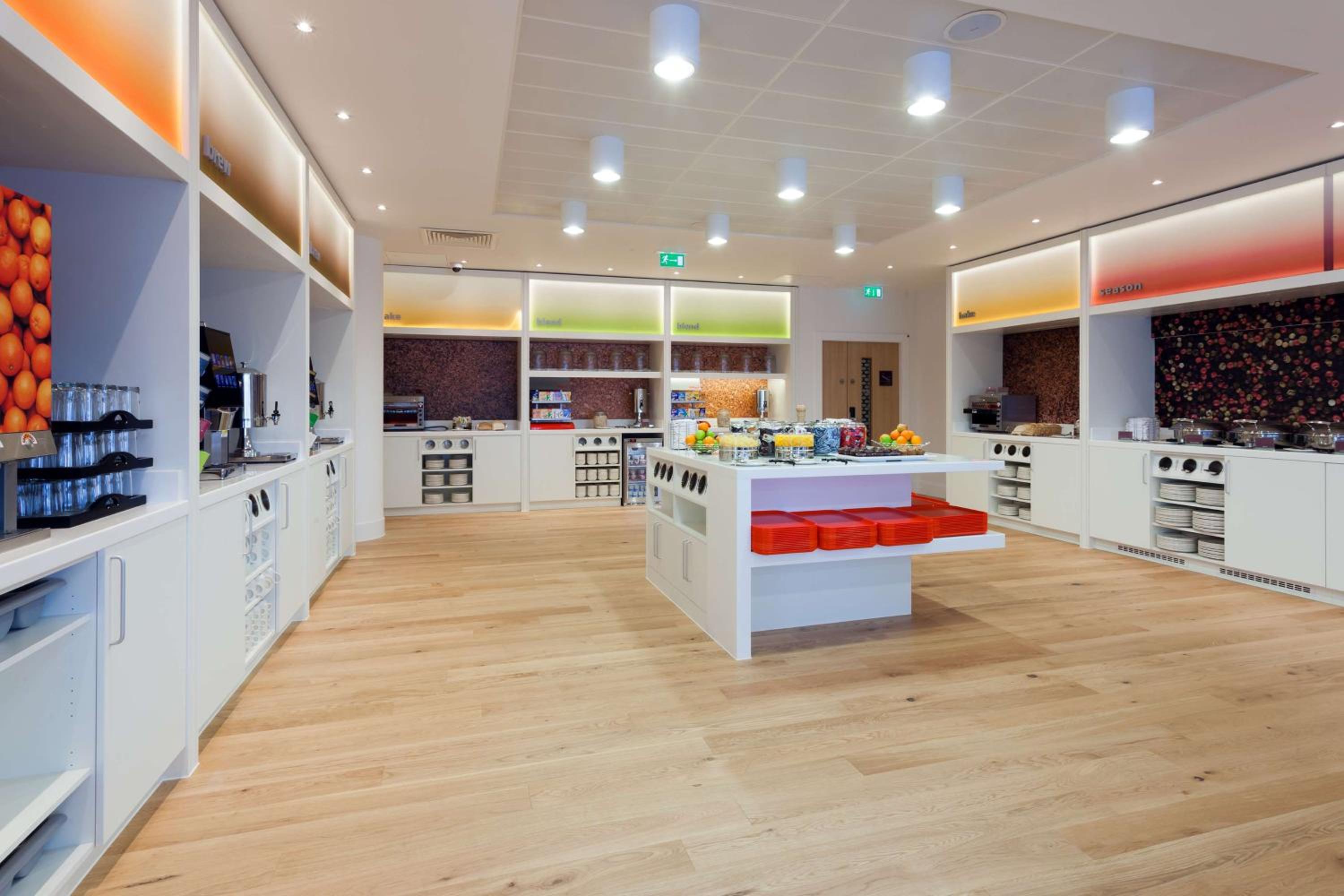 Horley Vacations - Hampton by Hilton London Gatwick Airport - Property Image 4