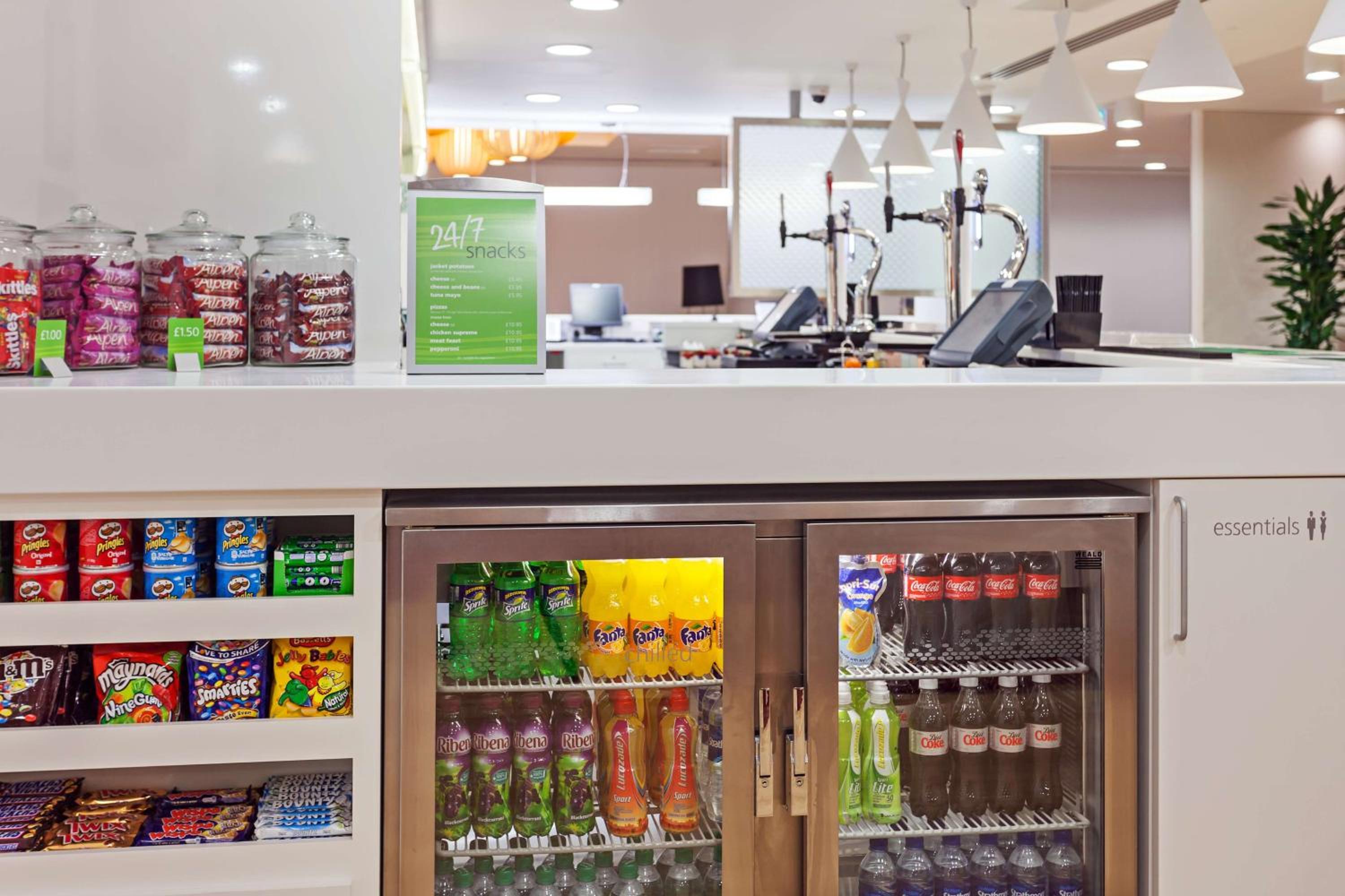 Horley Vacations - Hampton by Hilton London Gatwick Airport - Property Image 5