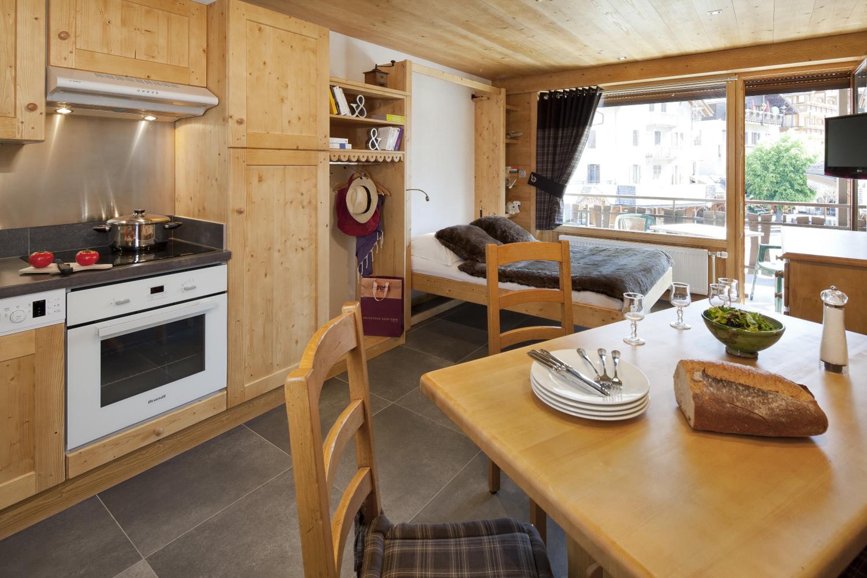 Studio Forclaz Avec Coin Nuit view 3