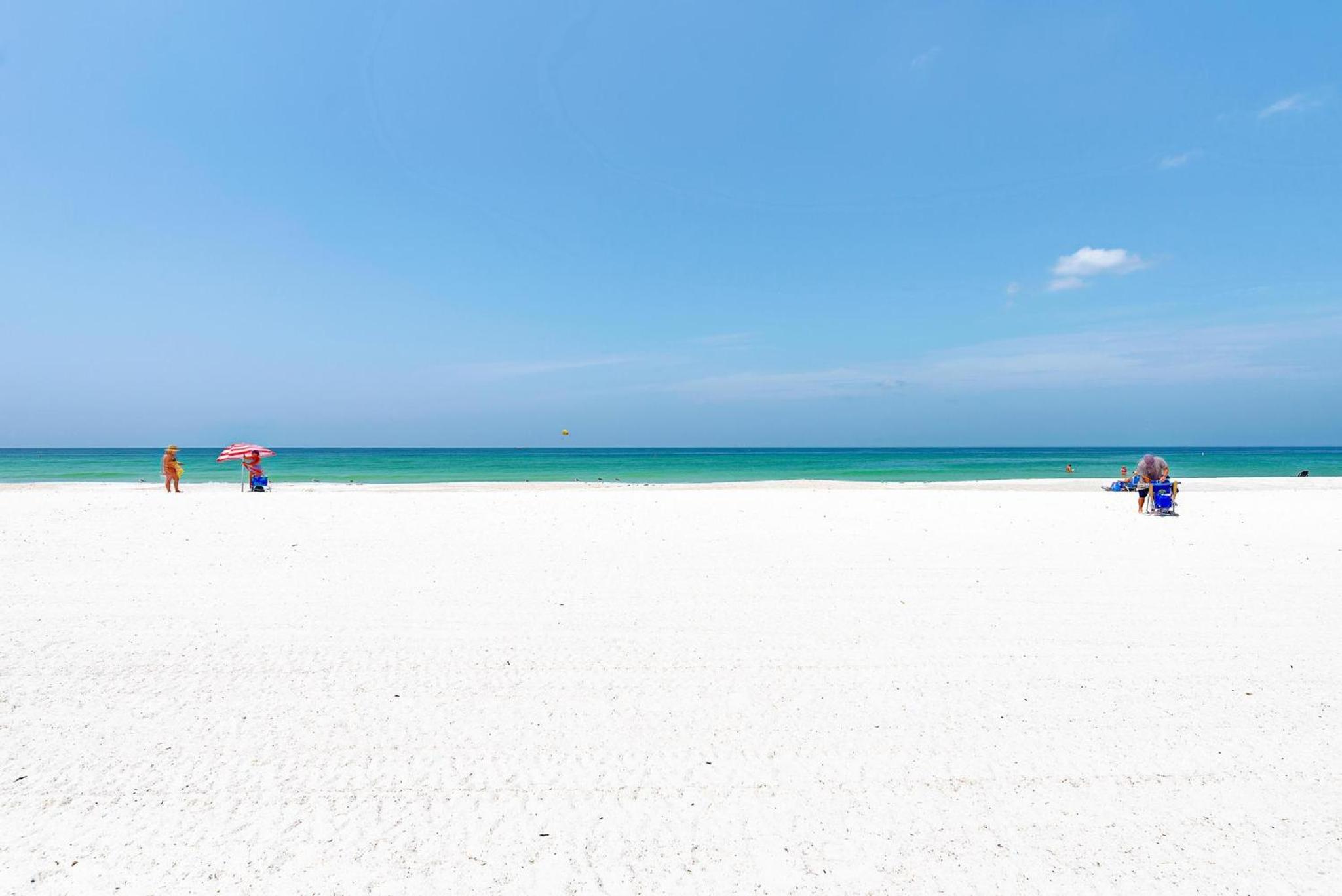 Anna Maria Island Runaway Tropical Dream-One Minute Walk To The Beach-Heated Pool view 2