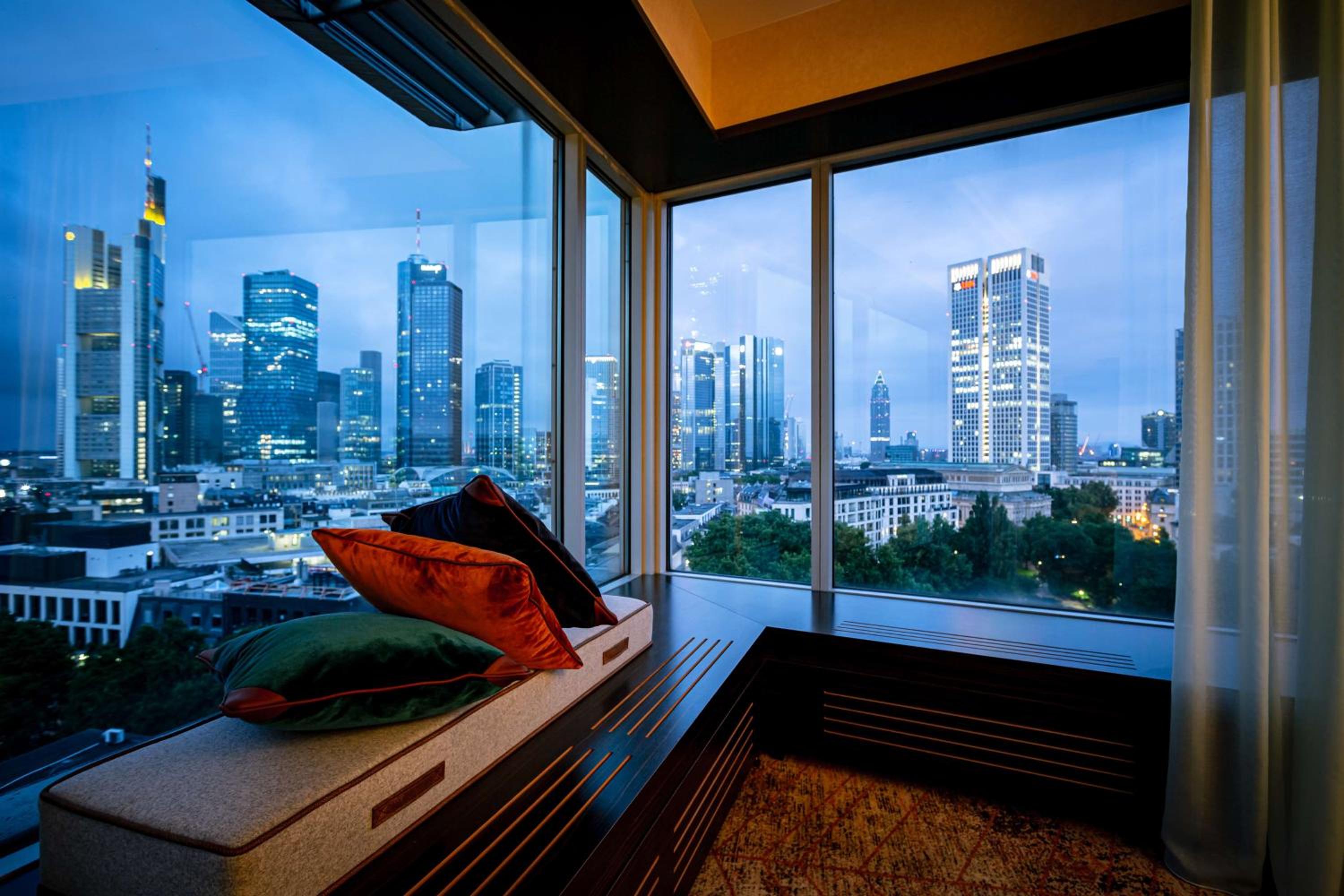 Hilton Frankfurt City Centre - Property Image 9