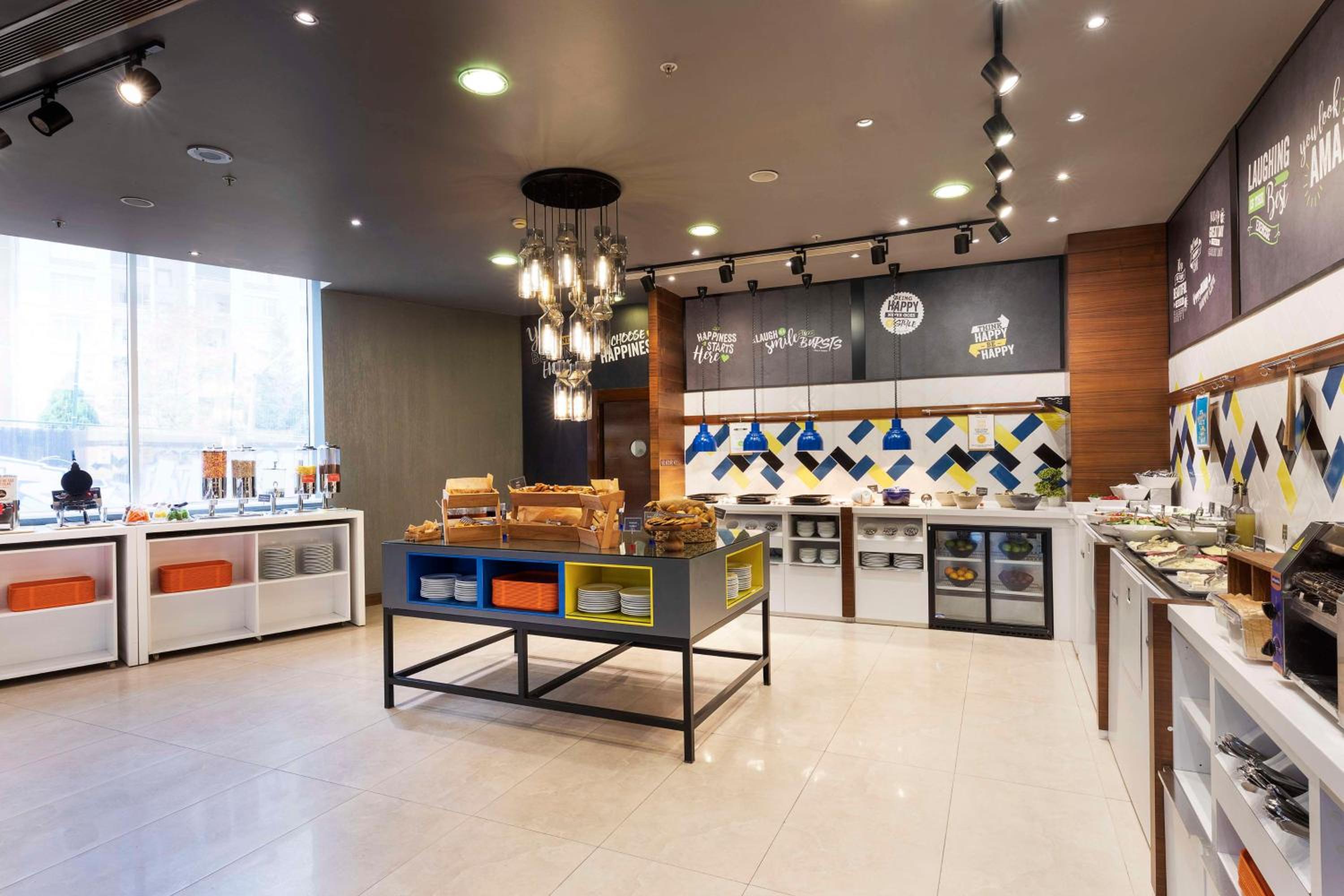 Hampton by Hilton Istanbul Kayasehir - Image 15