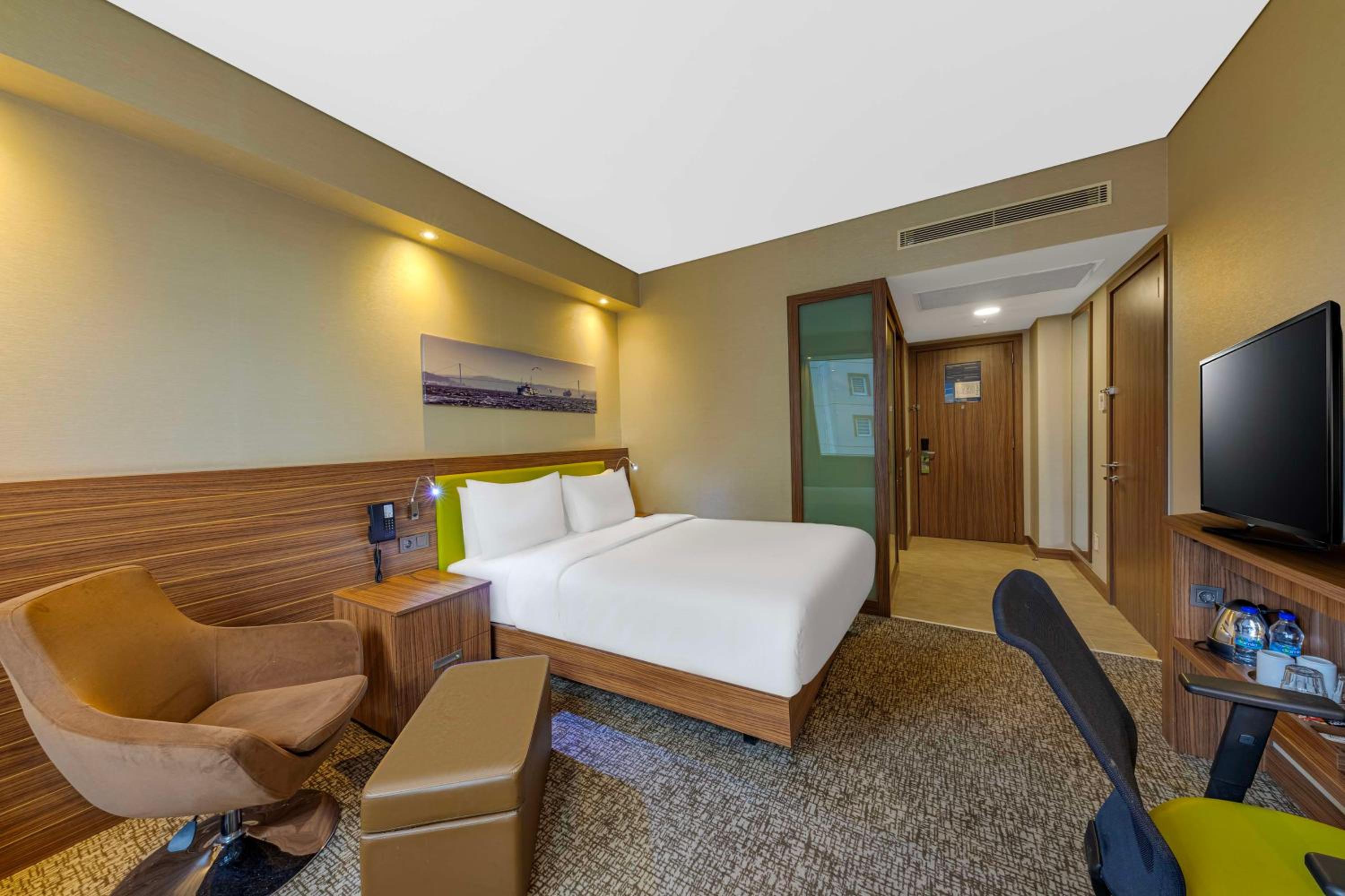 Hampton by Hilton Istanbul Kayasehir - Image 32