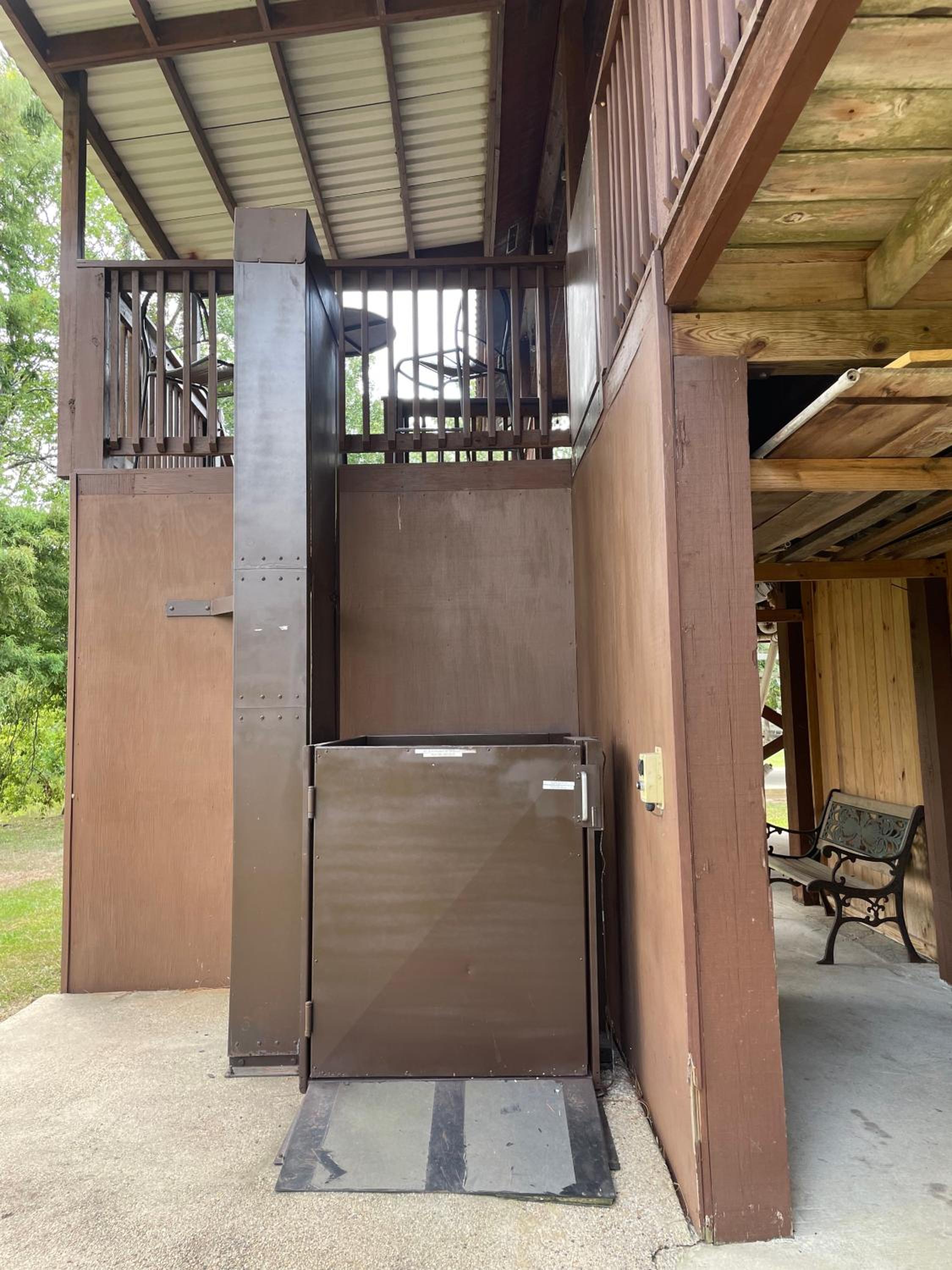 Experience Louisiana, Cabin on Bayou Petite Anse view 4